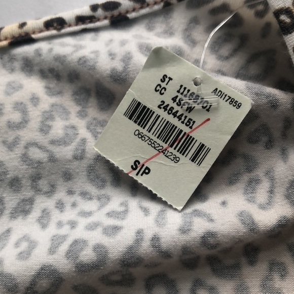 VS PINK NWT Leopard Animal Print Long Sleeve Bodysuit Size S - Picture 5 of 12